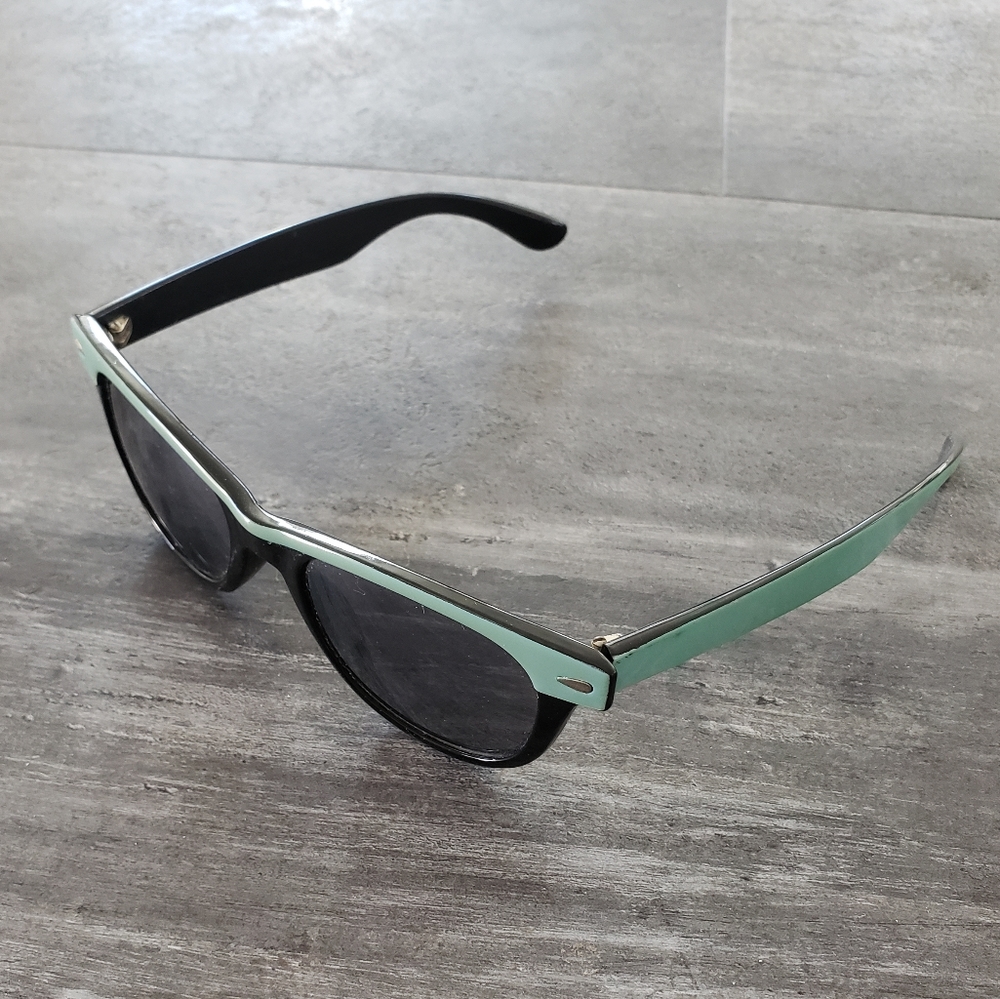 Black Teal Trim Classic Sunglasses